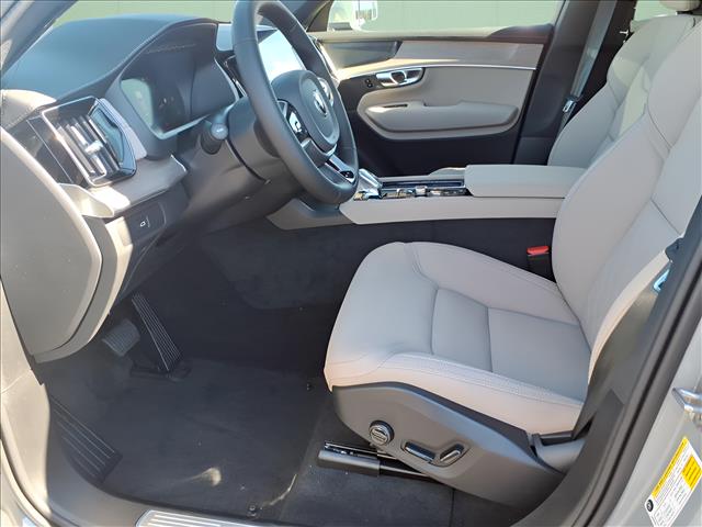 2026 Volvo XC90 B6 Plus 6-Seater