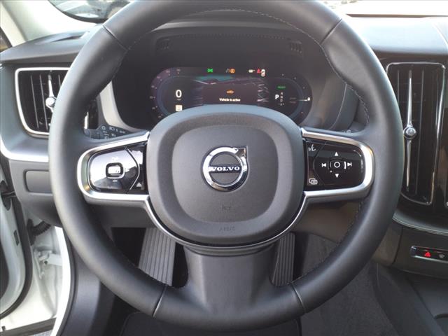 2025 Volvo XC60 T8 Plus