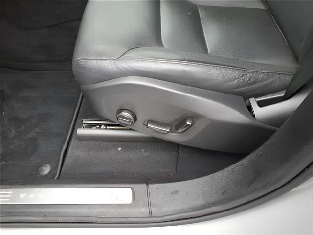 2024 Volvo XC90 B5 Core