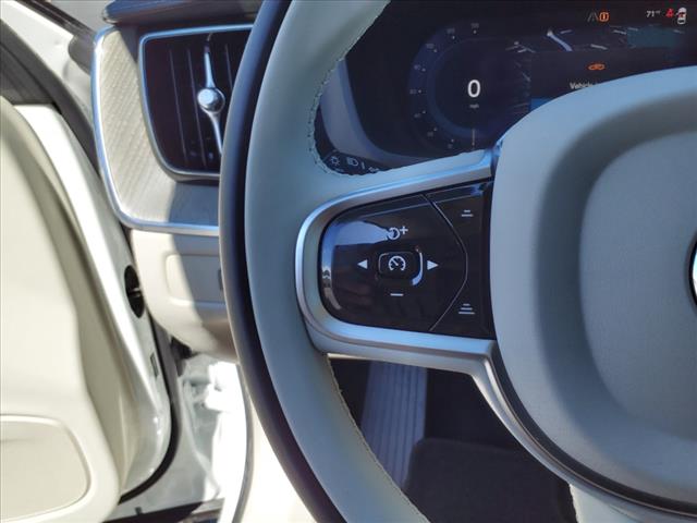 2025 Volvo XC60 T8 Ultra