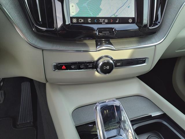 2025 Volvo XC60 T8 Ultra