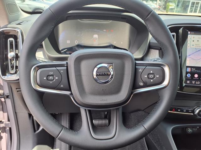 2026 Volvo XC40 B4 Plus Bright Theme