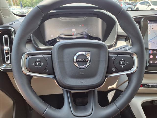 2026 Volvo XC40 B5 Plus Dark Theme