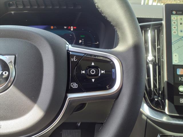 2025 Volvo XC90 T8 Plus 6 Passenger