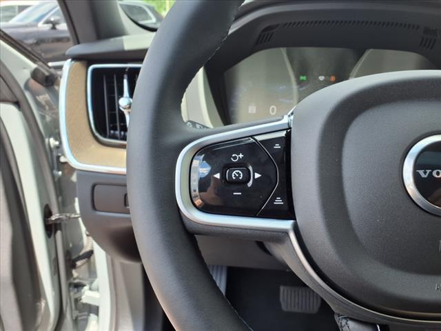 2026 Volvo XC60 T8 Plus