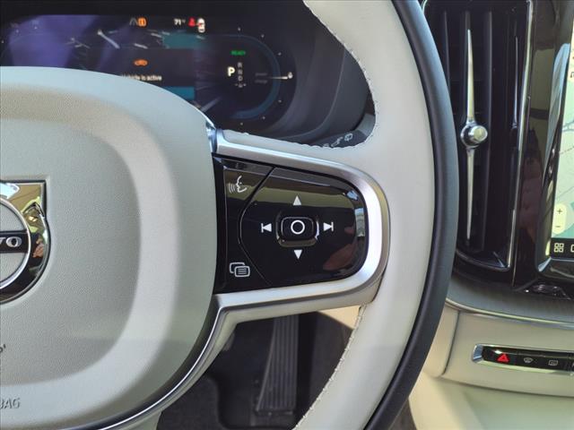 2025 Volvo XC60 T8 Ultra