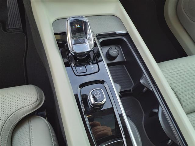 2025 Volvo XC60 T8 Ultra