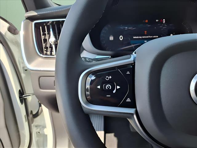 2026 Volvo XC60 B5 Ultra Black Edition