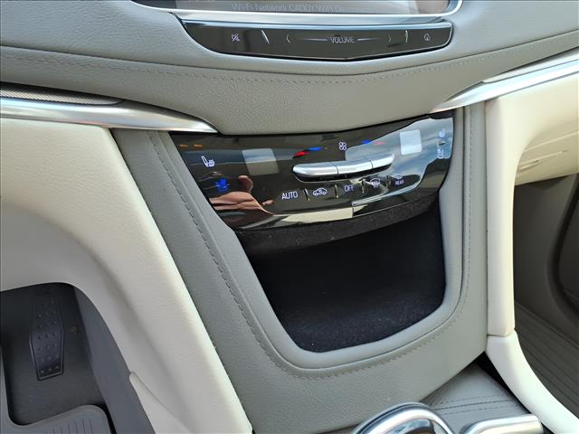 2018 Cadillac XT5 Premium Luxury