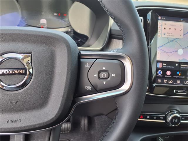2026 Volvo XC40 B4 Plus Bright Theme