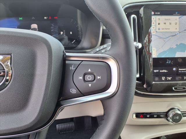 2026 Volvo XC40 B5 Ultra Dark Theme