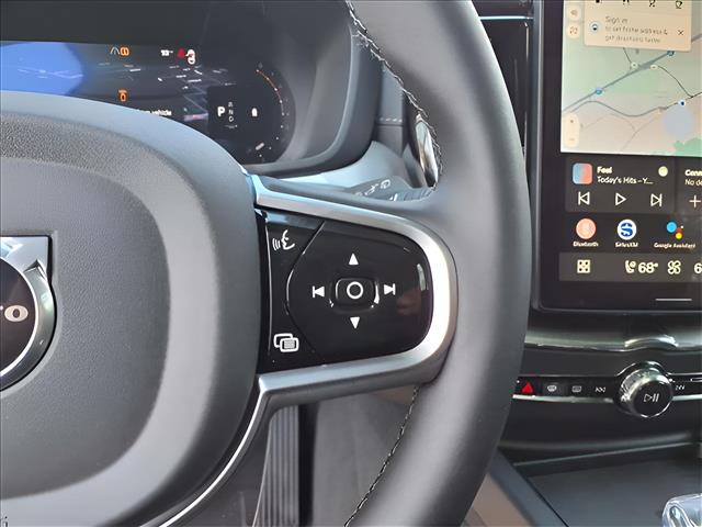 2026 Volvo XC60 B5 Ultra Black Edition