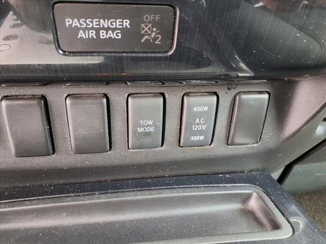 2015 Nissan Titan SV
