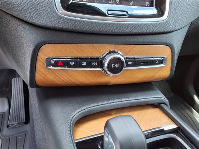 2025 Volvo XC90 B6 Plus 7-Seater