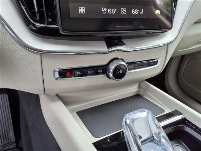 2026 Volvo XC60 T8 Ultra