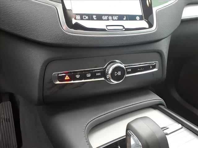 2024 Volvo XC90 B5 Core