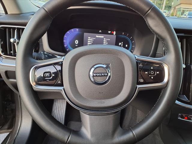 2024 Volvo V60 Cross Country Ultimate