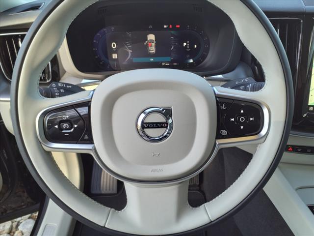 2025 Volvo XC60 B5 Core