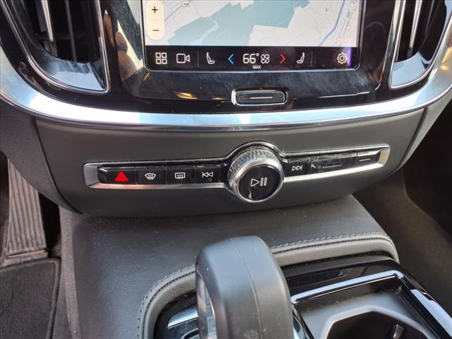 2024 Volvo S60 Recharge T8 Plus Dark Theme