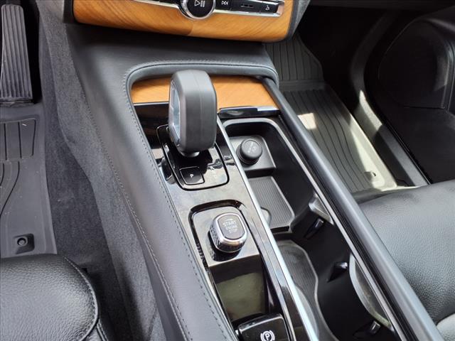 2025 Volvo XC90 B6 Plus 7-Seater