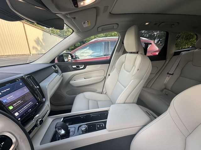 2025 Volvo XC60 T8 Plus