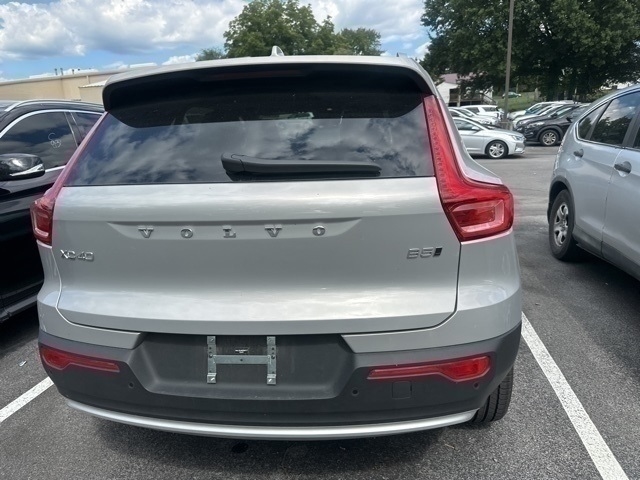 2025 Volvo XC40 B5 Core