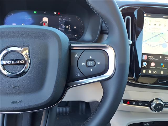 2026 Volvo XC40 B5 Ultra