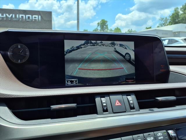 2021 Lexus ES 300h 300h