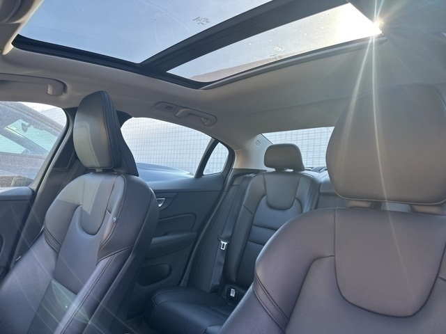 2025 Volvo S60 B5 Core