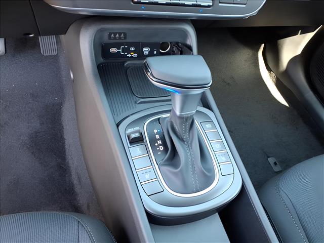 2026 Hyundai KONA SEL