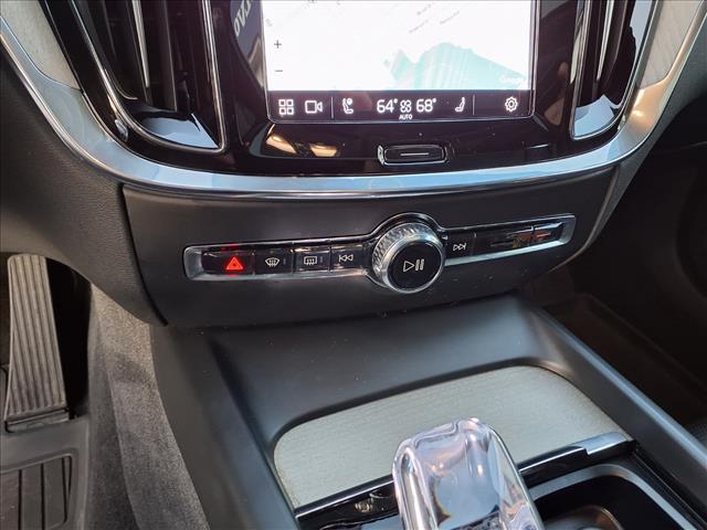 2024 Volvo V60 Cross Country Ultimate