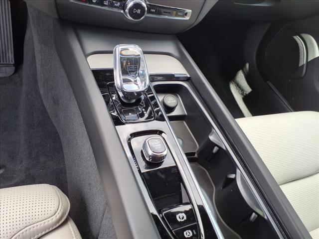 2026 Volvo V60 Cross Country B5 Ultra