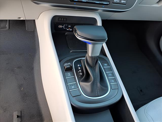 2026 Hyundai KONA SEL