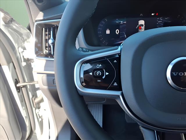 2026 Volvo XC90 B6 Plus 6-Seater