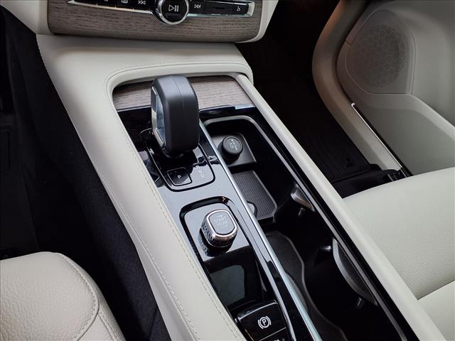 2024 Volvo XC90 Recharge T8 Plus Bright Theme 7 Passenger
