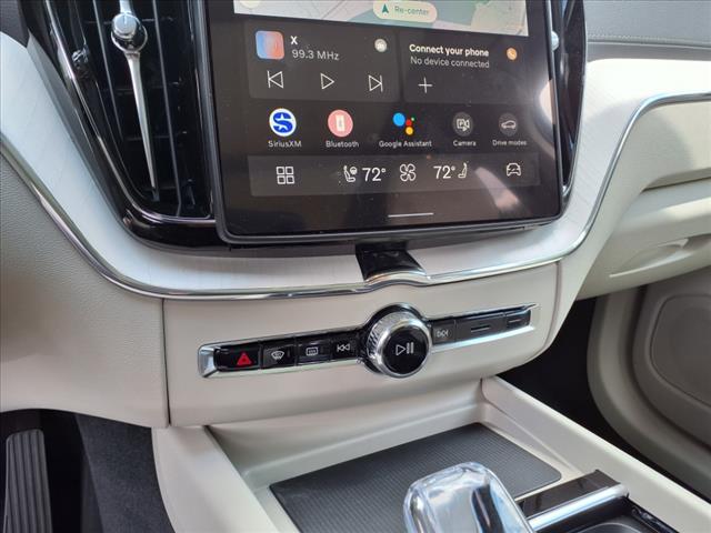 2026 Volvo XC60 B5 Ultra Dark Theme