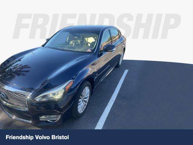 2015 Infiniti Q70L