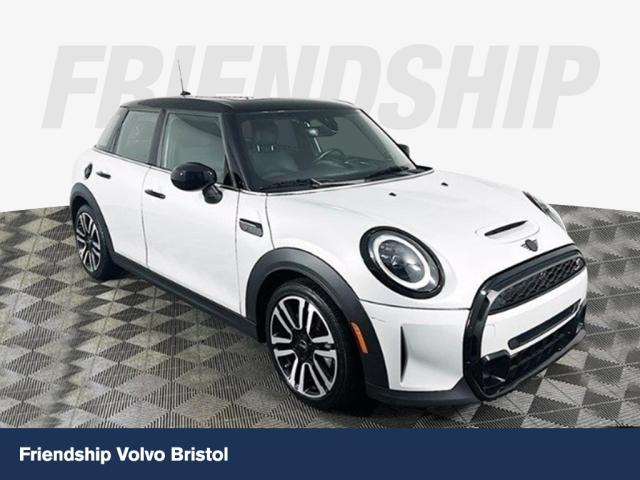 2023 MINI Hardtop 4 Door