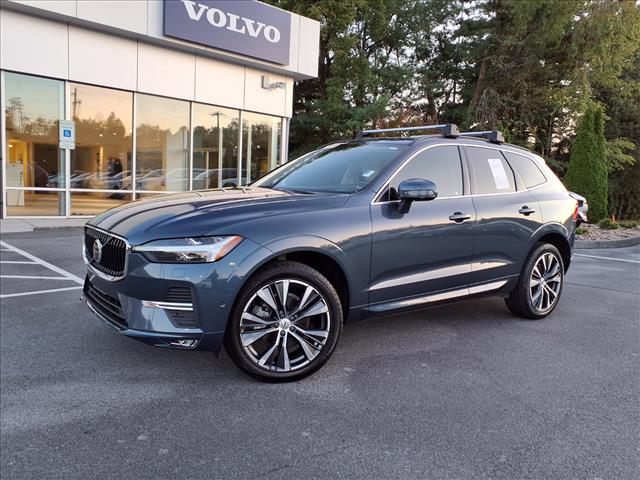 2022 Volvo XC60 B5 Momentum