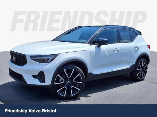 2026 Volvo XC40 