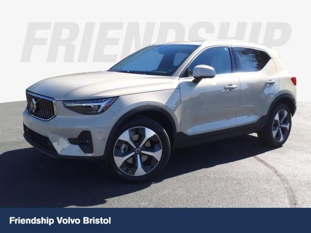 2025 Volvo XC40