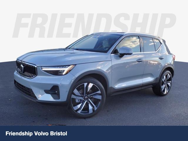 2025 Volvo XC40