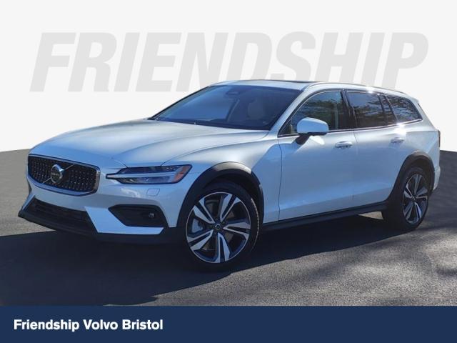 2025 Volvo V60 Cross Country