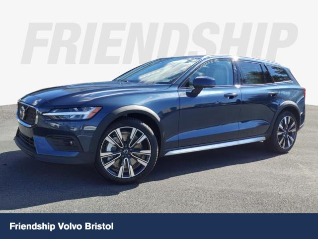 2025 Volvo V60 Cross Country