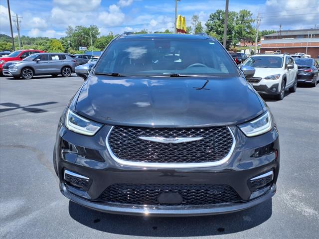 2024 Chrysler Pacifica Plug-In Hybrid Pinnacle