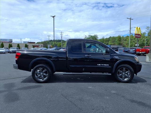 2015 Nissan Titan SV