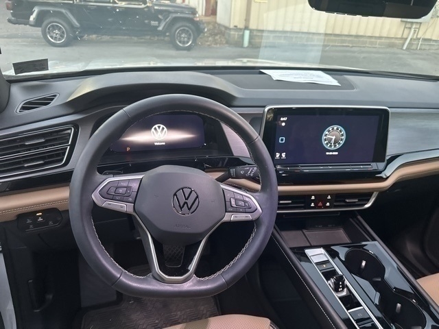 2024 Volkswagen Atlas Cross Sport 2.0T SE w/Technology