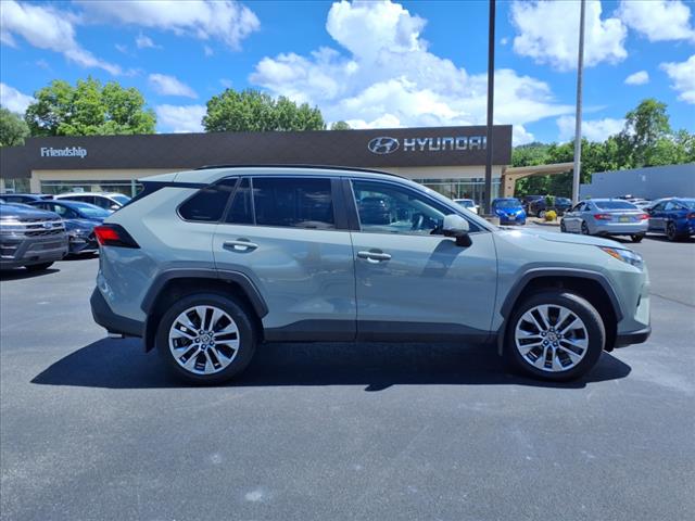2022 Toyota RAV4 XLE Premium