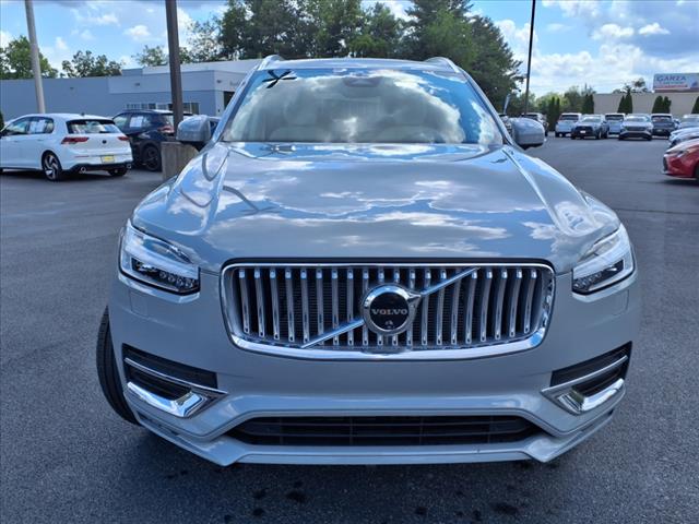 2024 Volvo XC90 B6 Plus Bright Theme