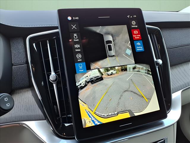 2026 Volvo XC90 B6 Ultra